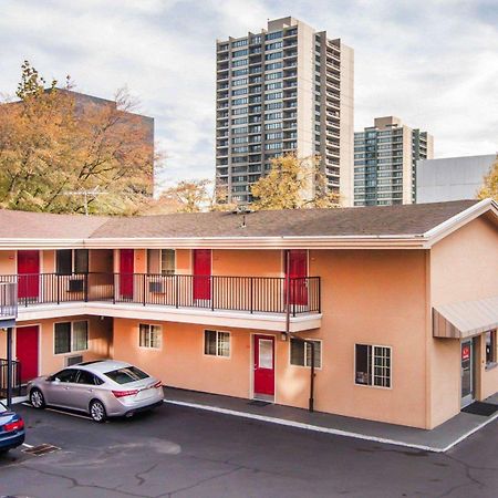 Econo Lodge City Center Portland Exteriör bild